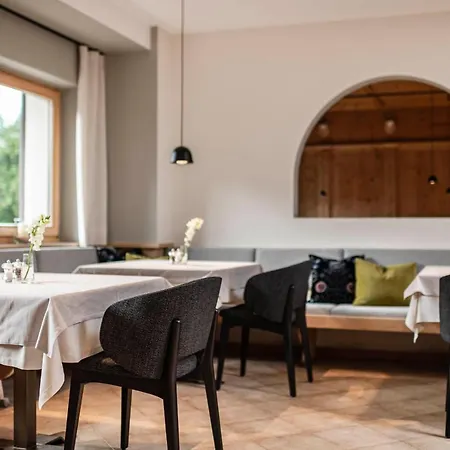 Hotel Stoa - Elegant & Romantic Guest House - 